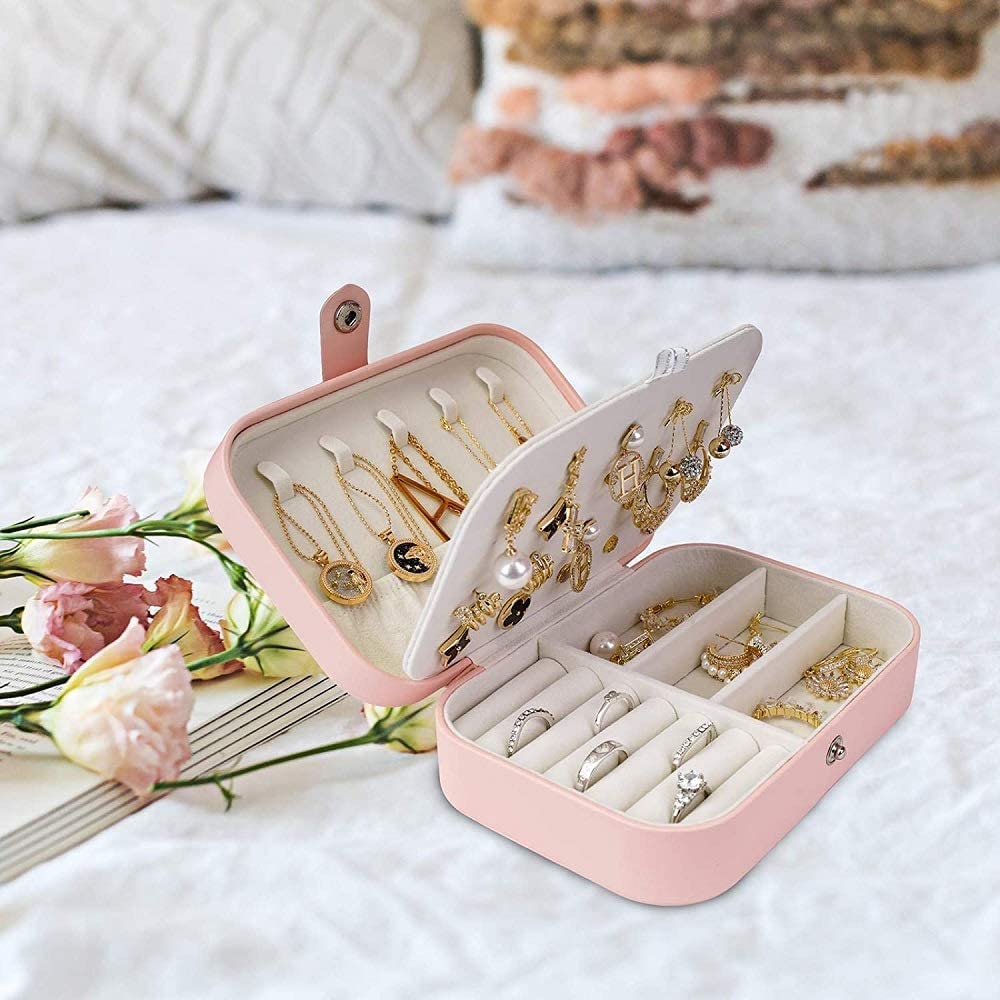 Virelle Maison - Boîte à bijoux de voyage à deux niveaux en similicuir structuré | Virelle Maison