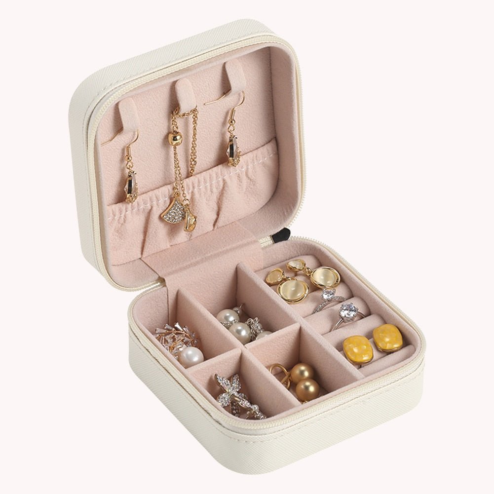 Virelle Maison - Boîte à bijoux de voyage compacte en similicuir texturé | Virelle Maison