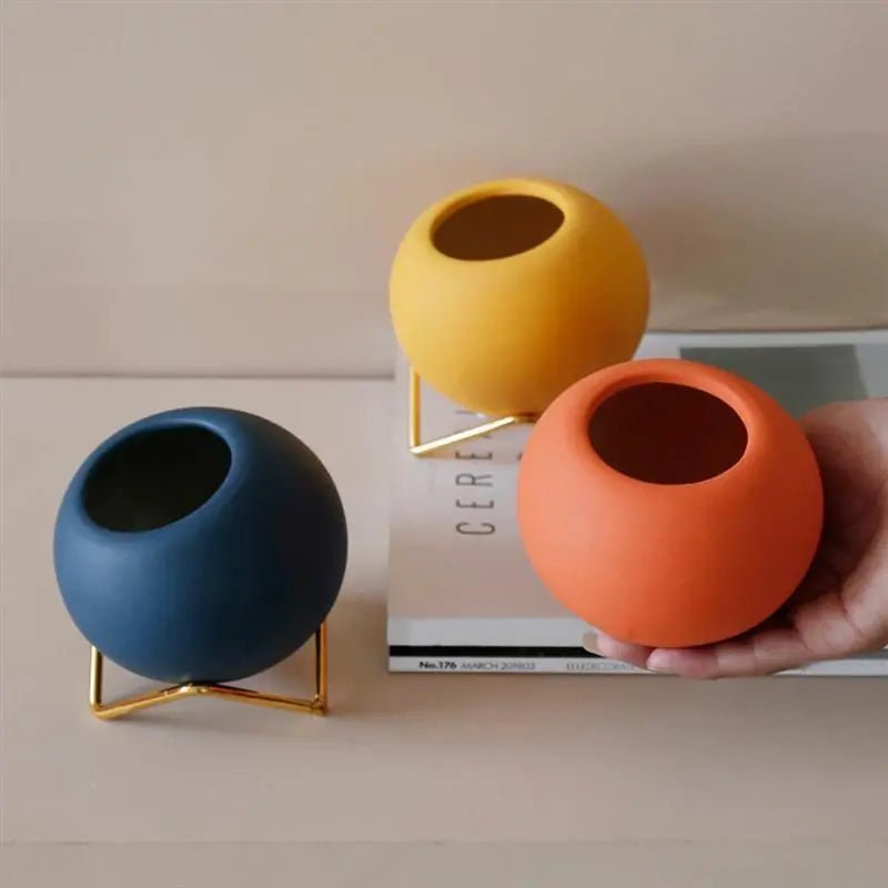 Virelle Maison - Cache - pot en céramique texturée sur pied en métal | Virelle Maison