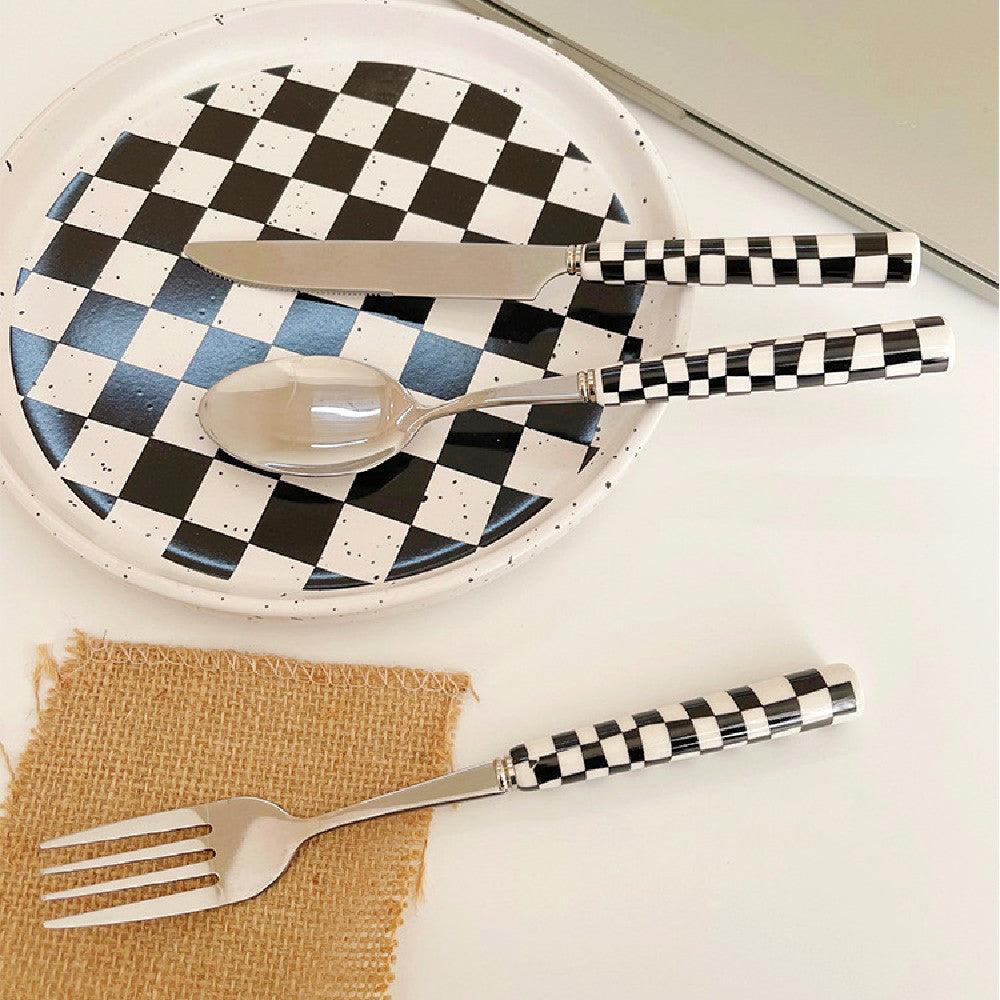 Virelle Maison - Couverts en inox à motif damier, colorés et durables | Virelle Maison