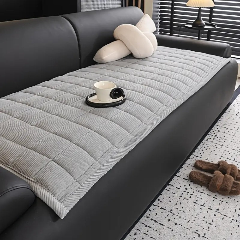 Virelle Maison - Housse de canapé matelassée en microfibre texturée | Virelle Maison
