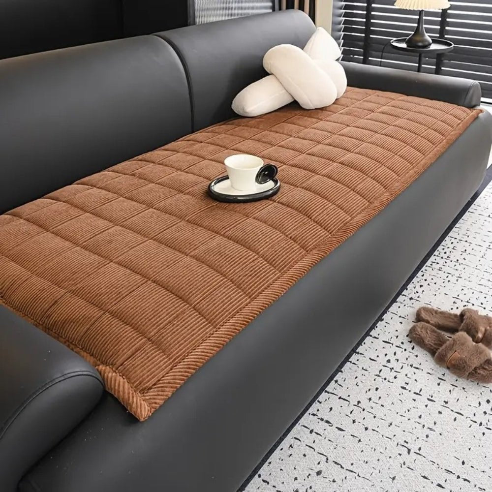 Virelle Maison - Housse de canapé matelassée en microfibre texturée | Virelle Maison