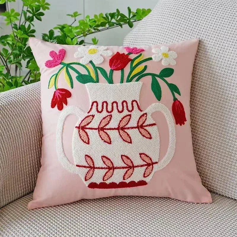 Virelle Maison - Housse de coussin en coton brodé – Motif floral rustique | Virelle Maison