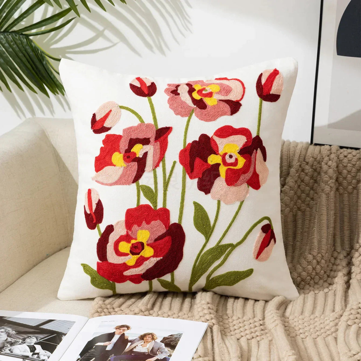 Virelle Maison - Housse de coussin en coton brodé – Motif floral rustique | Virelle Maison