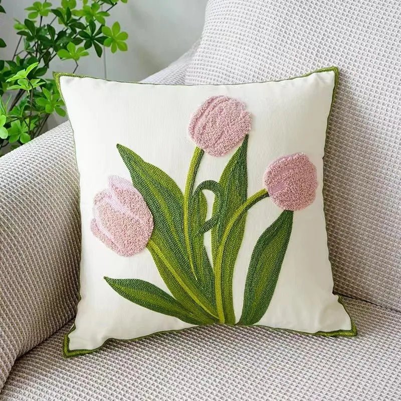 Virelle Maison - Housse de coussin en coton brodé – Motif floral rustique | Virelle Maison