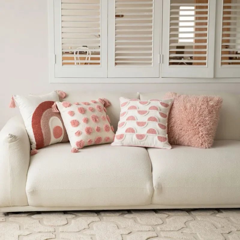Virelle Maison - Housse de coussin tuftée à motifs géométriques brodés | Virelle Maison