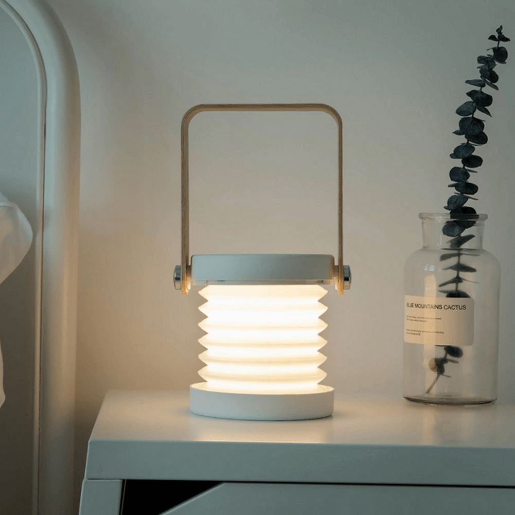 Virelle Maison - Lampe de table en bois clair à LED dimmable au design compact | Virelle Maison
