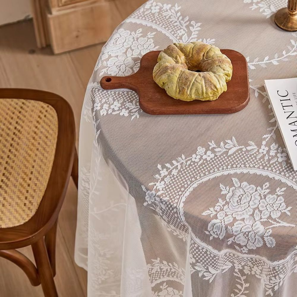 Virelle Maison - Nappe ronde ajourée en dentelle florale translucide