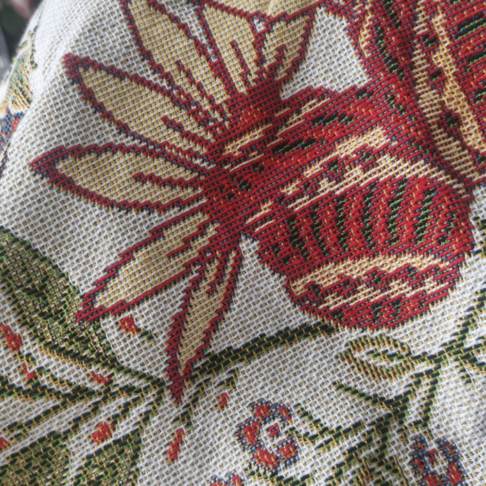Virelle Maison - Plaid décoratif à fleurs tissées avec franges rustiques | Virelle Maison