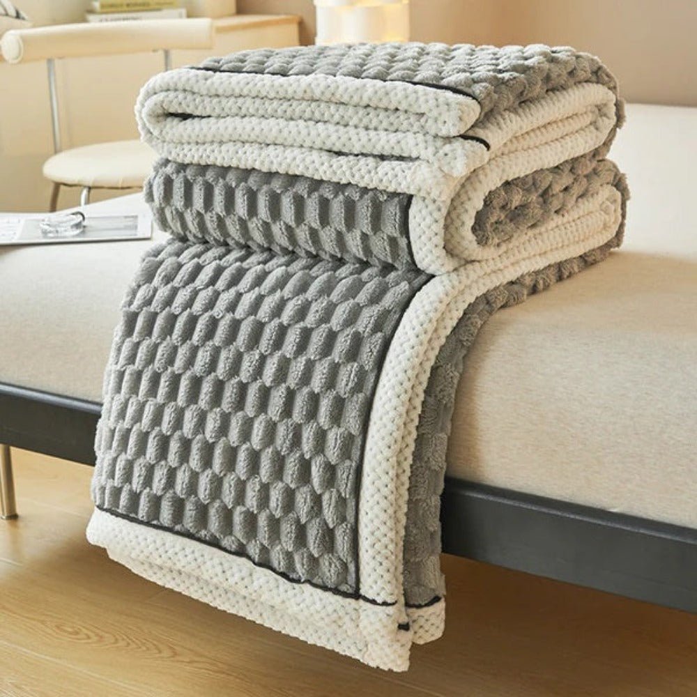 Virelle Maison - Plaid décoratif en sherpa texturé et doux au toucher | Virelle Maison