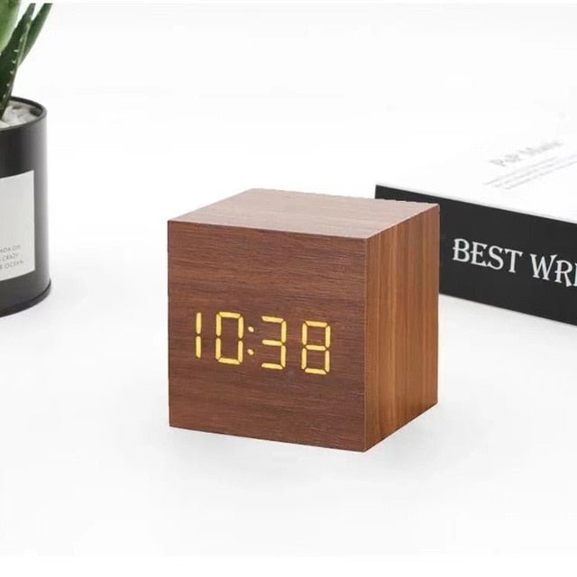 Virelle Maison - Réveil LED en bois minimaliste avec affichage numérique | Virelle Maison