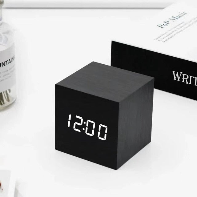 Virelle Maison - Réveil LED en bois minimaliste avec affichage numérique | Virelle Maison