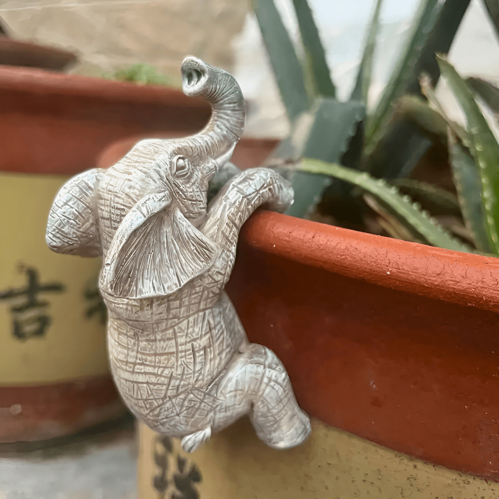 Virelle Maison - Sculpture décorative éléphant grimpeur en résine