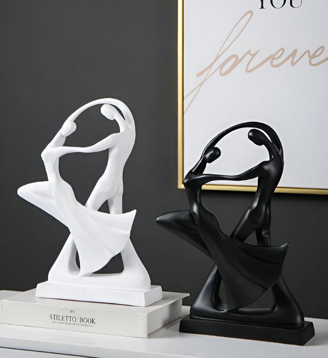 Virelle Maison - Sculpture décorative en résine noire et blanche contrastée | Virelle Maison