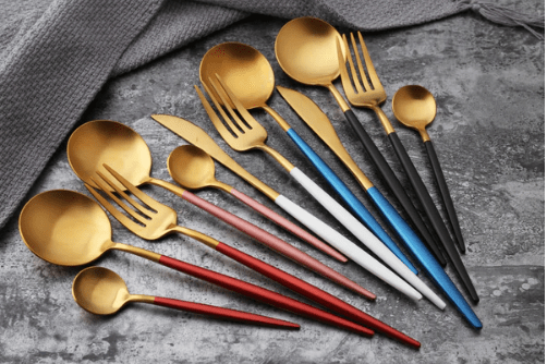 Virelle Maison - Set de couverts 4 pièces en acier inoxydable coloré | Virelle Maison