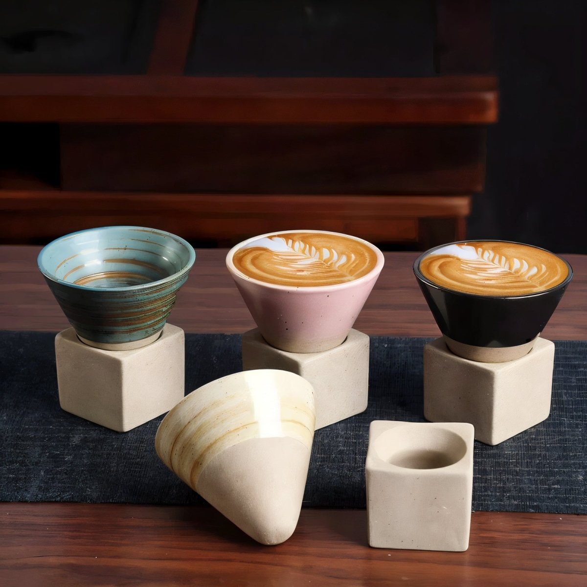 Virelle Maison - Tasses à espresso coniques en céramique avec support assorti