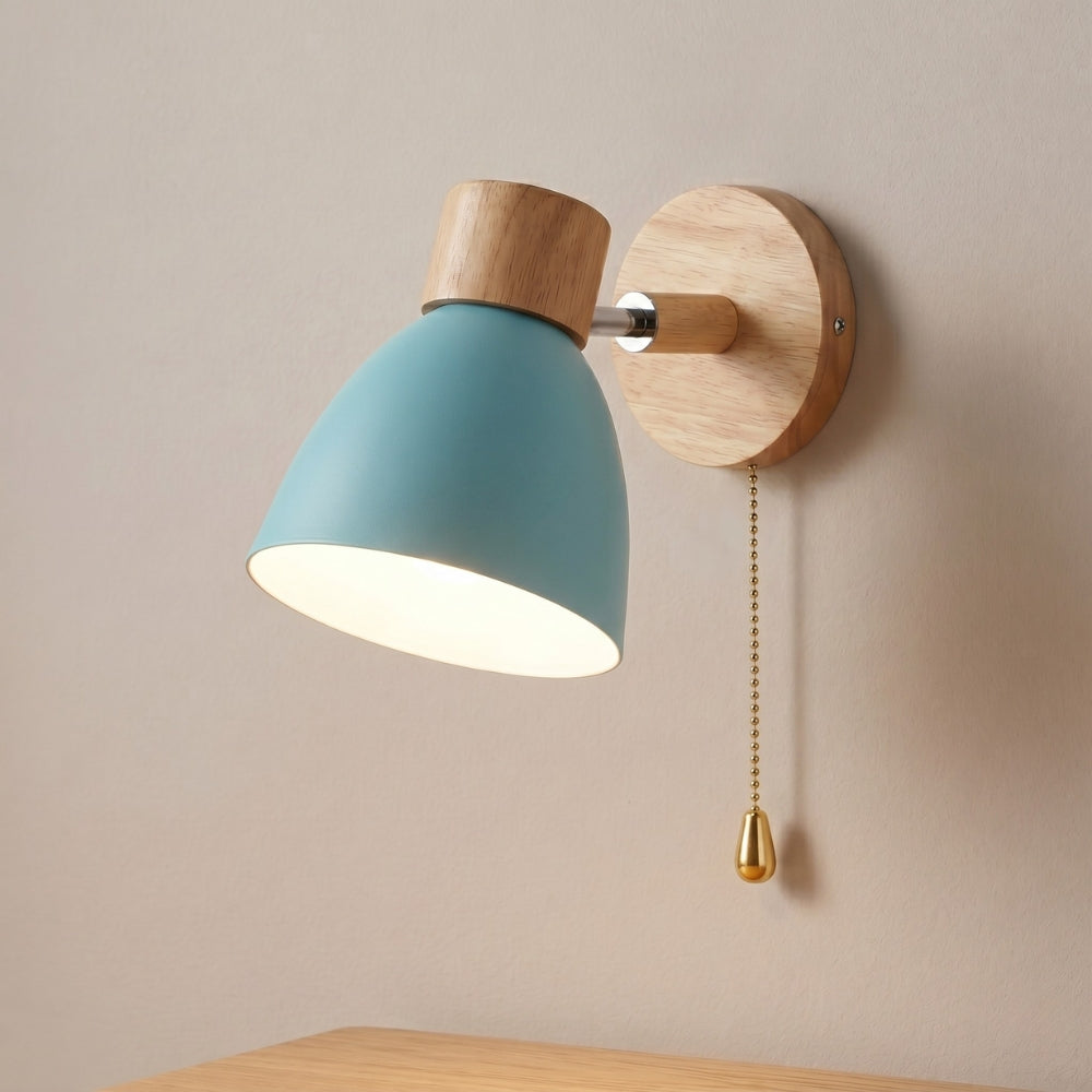 Scandinavian-style wooden wall light | Virelle Maison