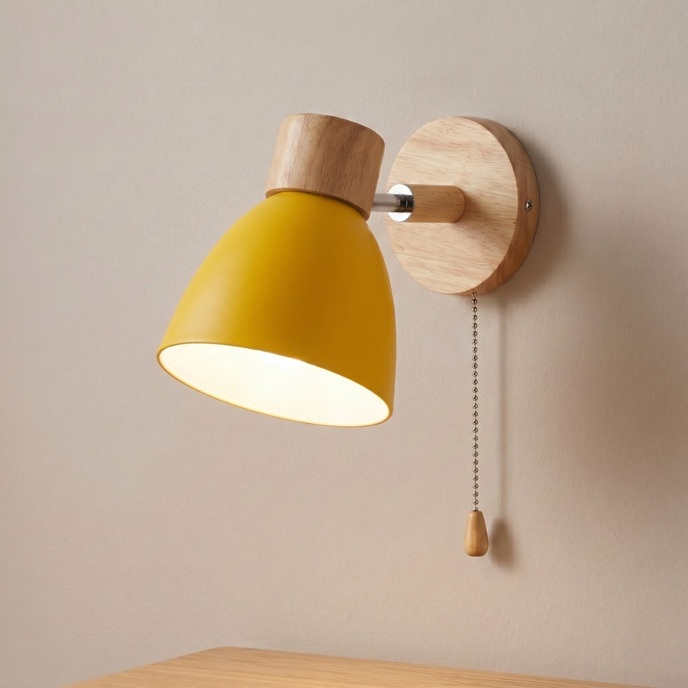 Scandinavian-style wooden wall light | Virelle Maison