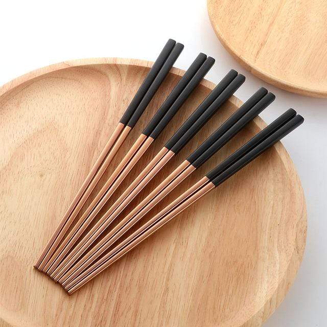 Virelle Maison - Baguettes japonaises en acier noir mat texturé, lot de 5 | Virelle Maison