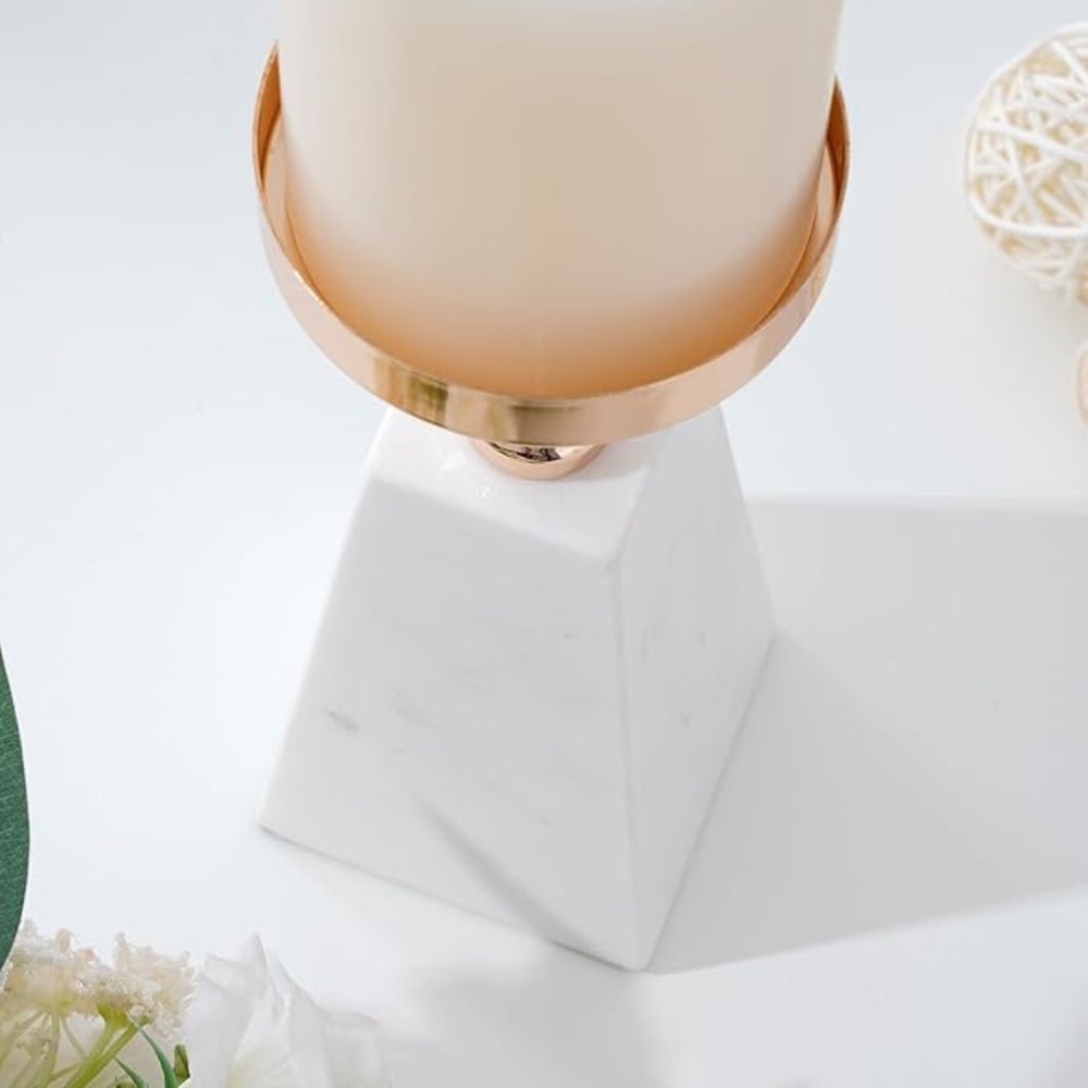 Virelle Maison - Bougeoir pyramidal en marbre naturel avec détail doré