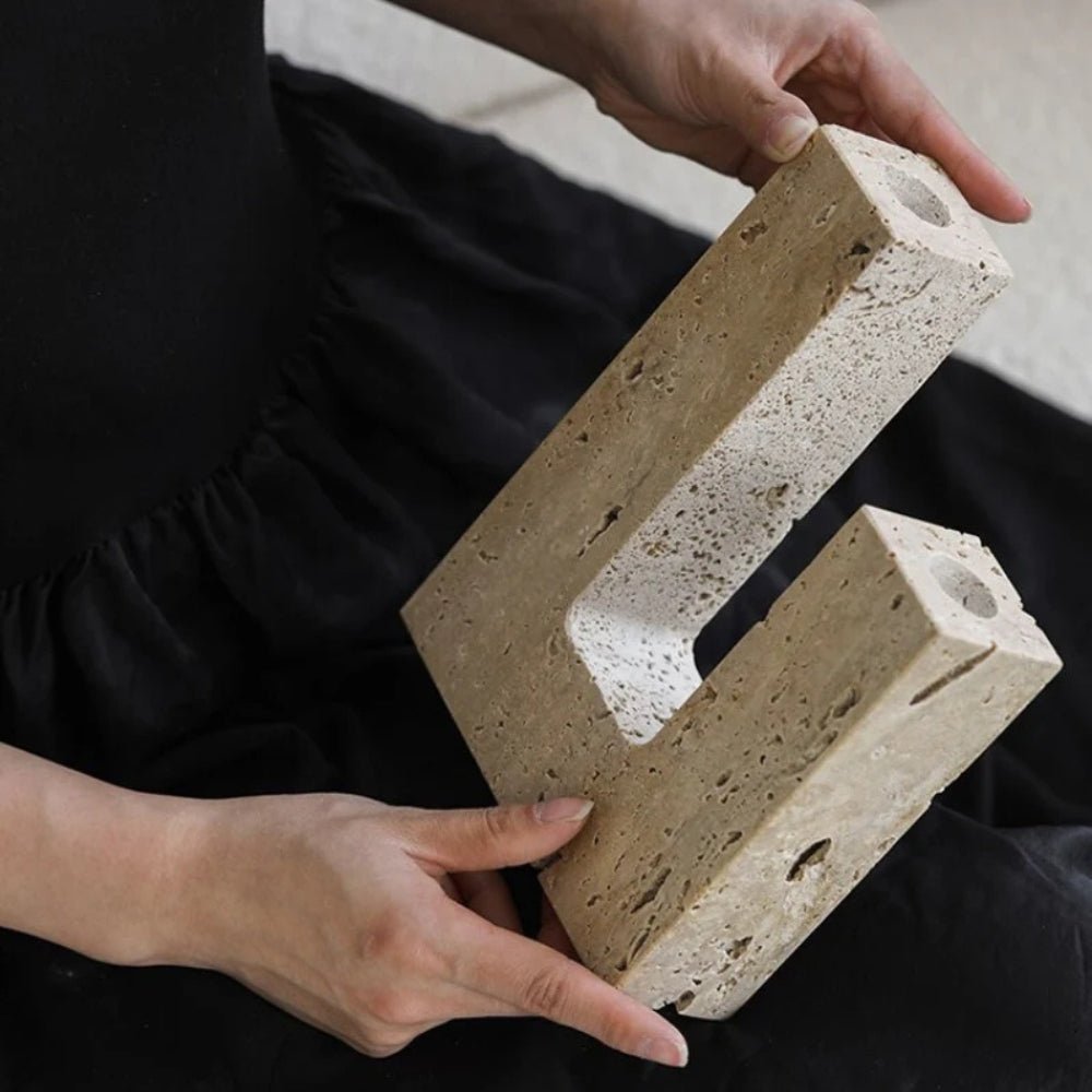 Virelle Maison - Bougeoir sculptural en travertin pour deux bougies | Virelle Maison
