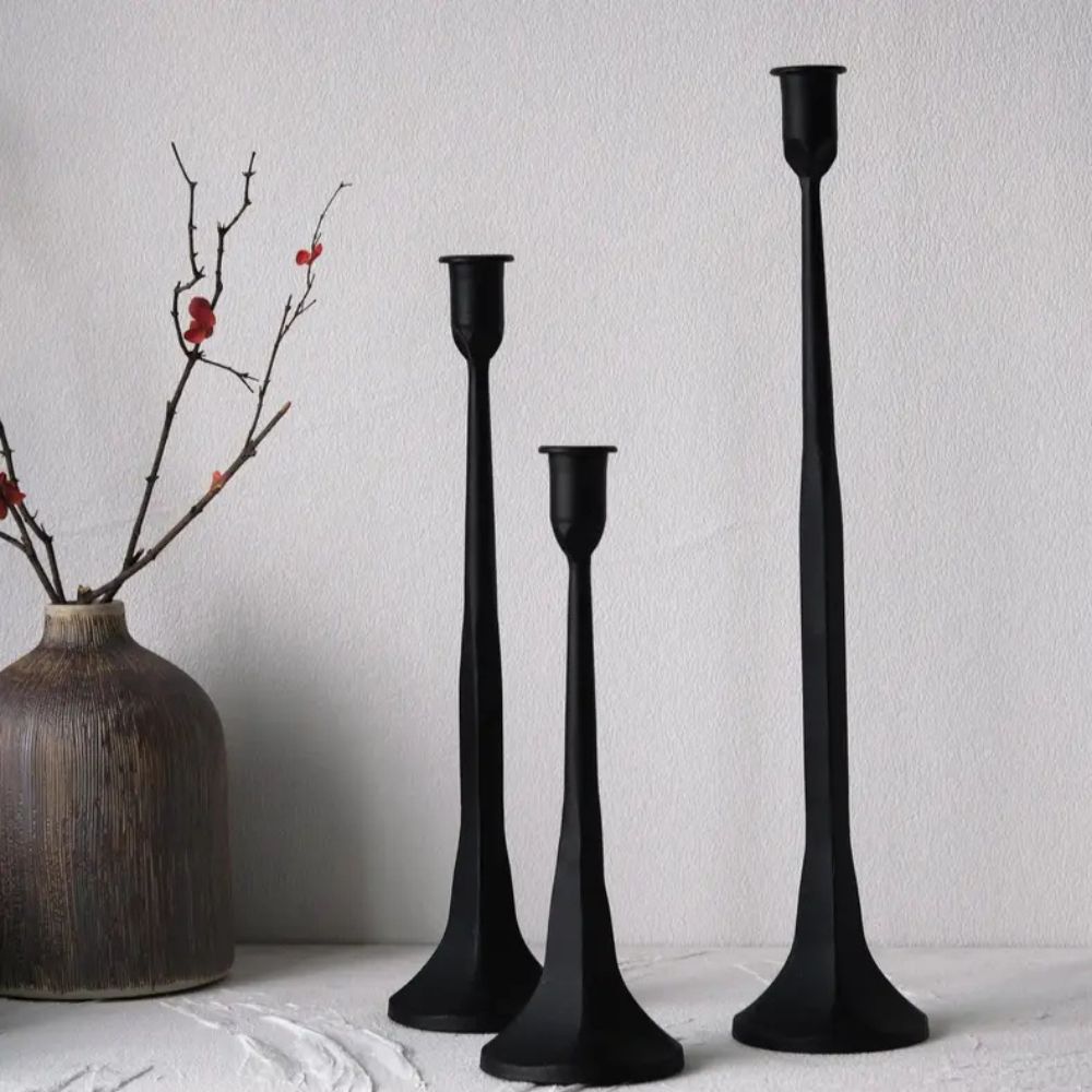 Virelle Maison - Bougeoirs coniques en fonte noire au style industriel minimaliste