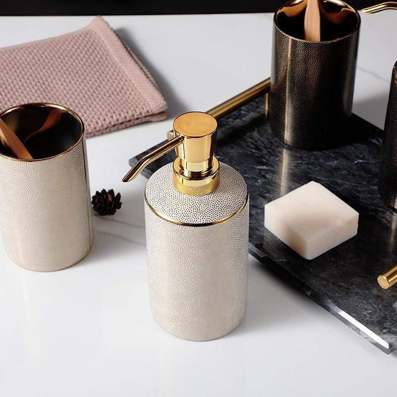 Virelle Maison - Ensemble accessoires salle de bain céramique bords dorés | Virelle Maison
