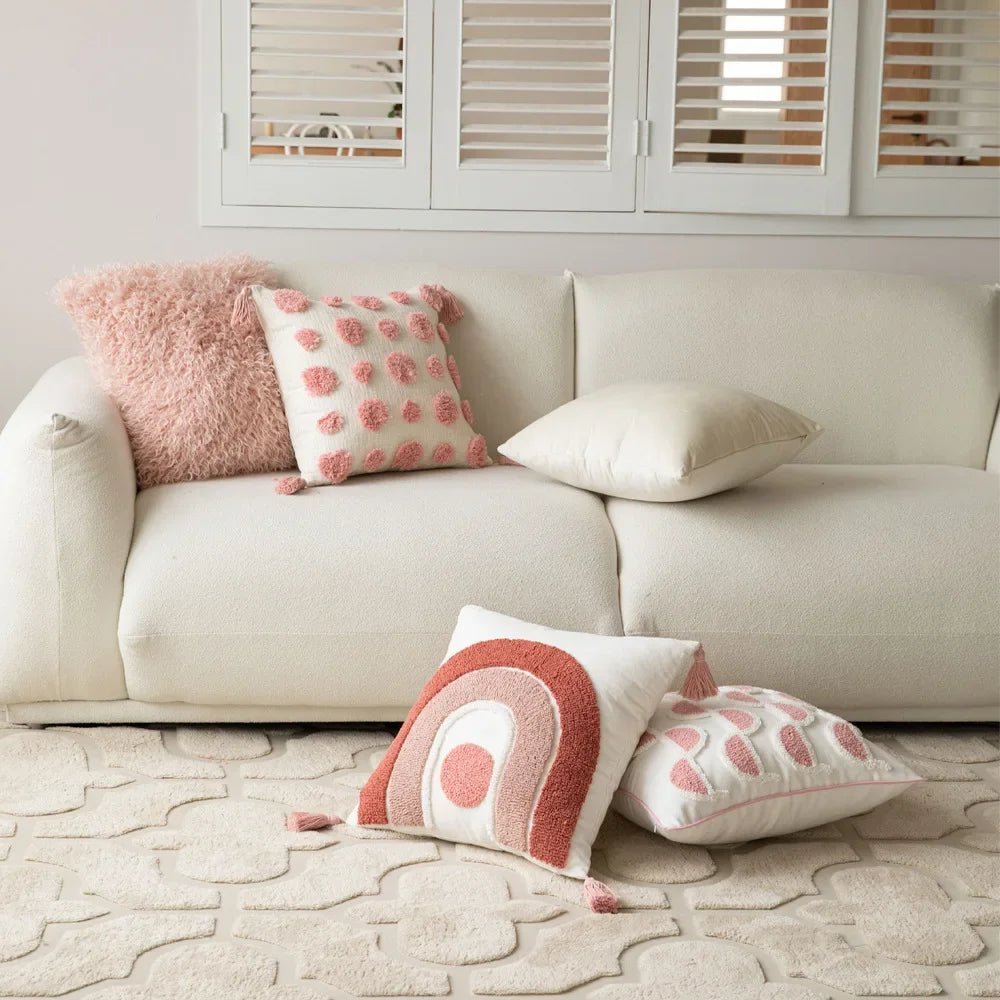 Virelle Maison - Housse de coussin tuftée à motifs géométriques brodés | Virelle Maison