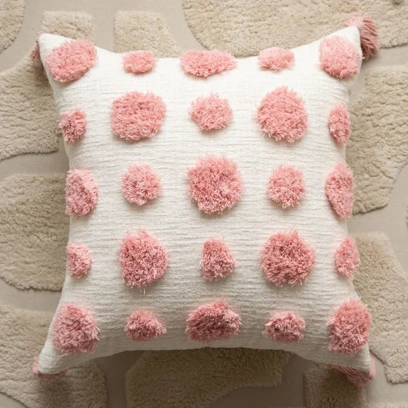 Virelle Maison - Housse de coussin tuftée à motifs géométriques brodés | Virelle Maison