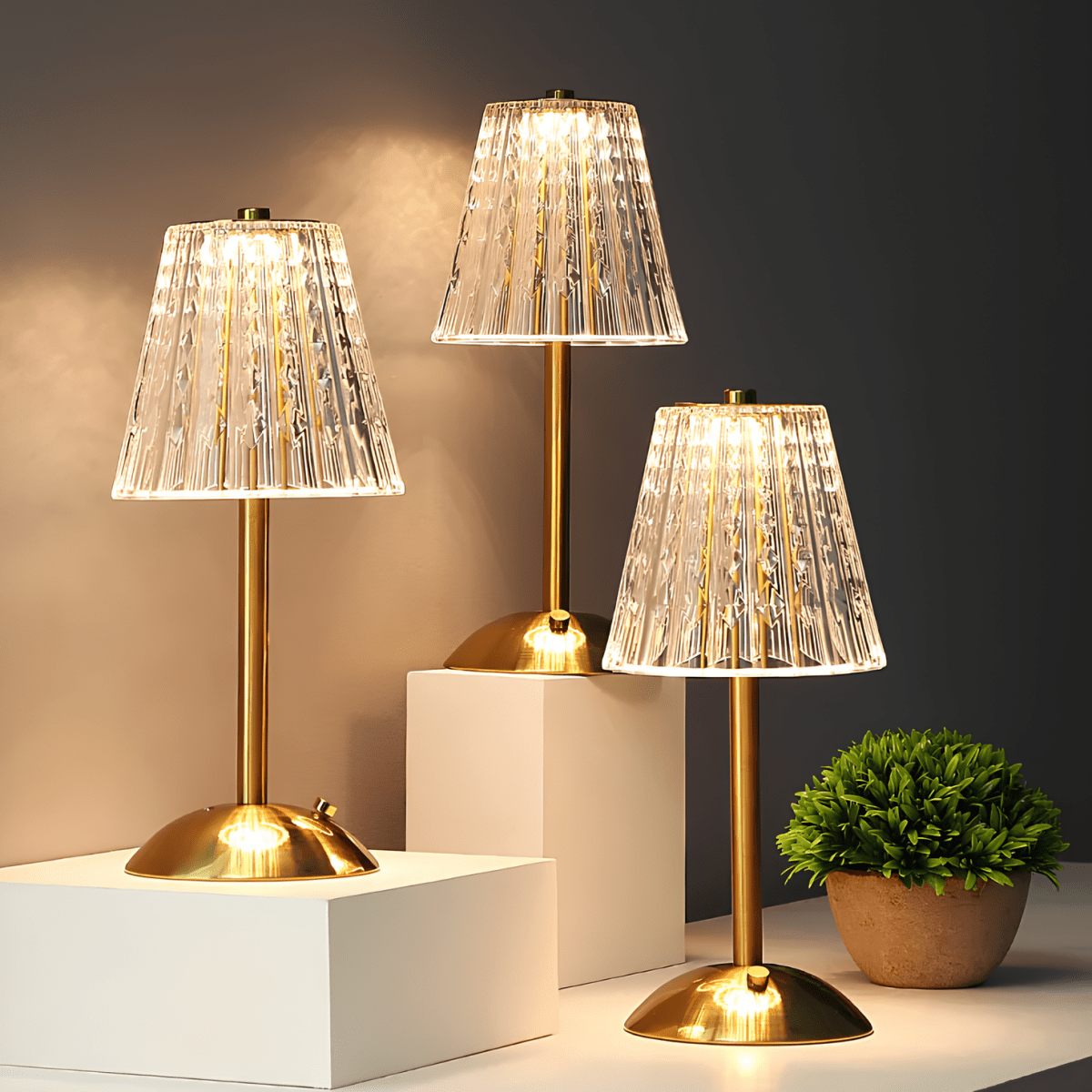 Virelle Maison - Lampe de table cristalline en aluminium brossé | Virelle Maison