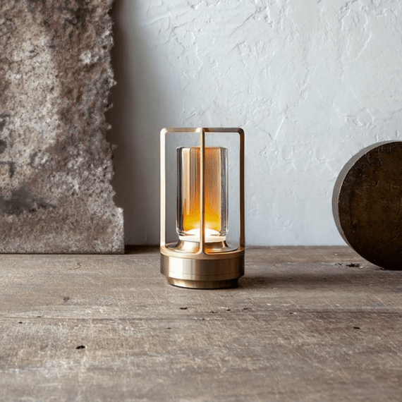 Virelle Maison - Lampe de table dimmable en cristal et métal texturé | Virelle Maison