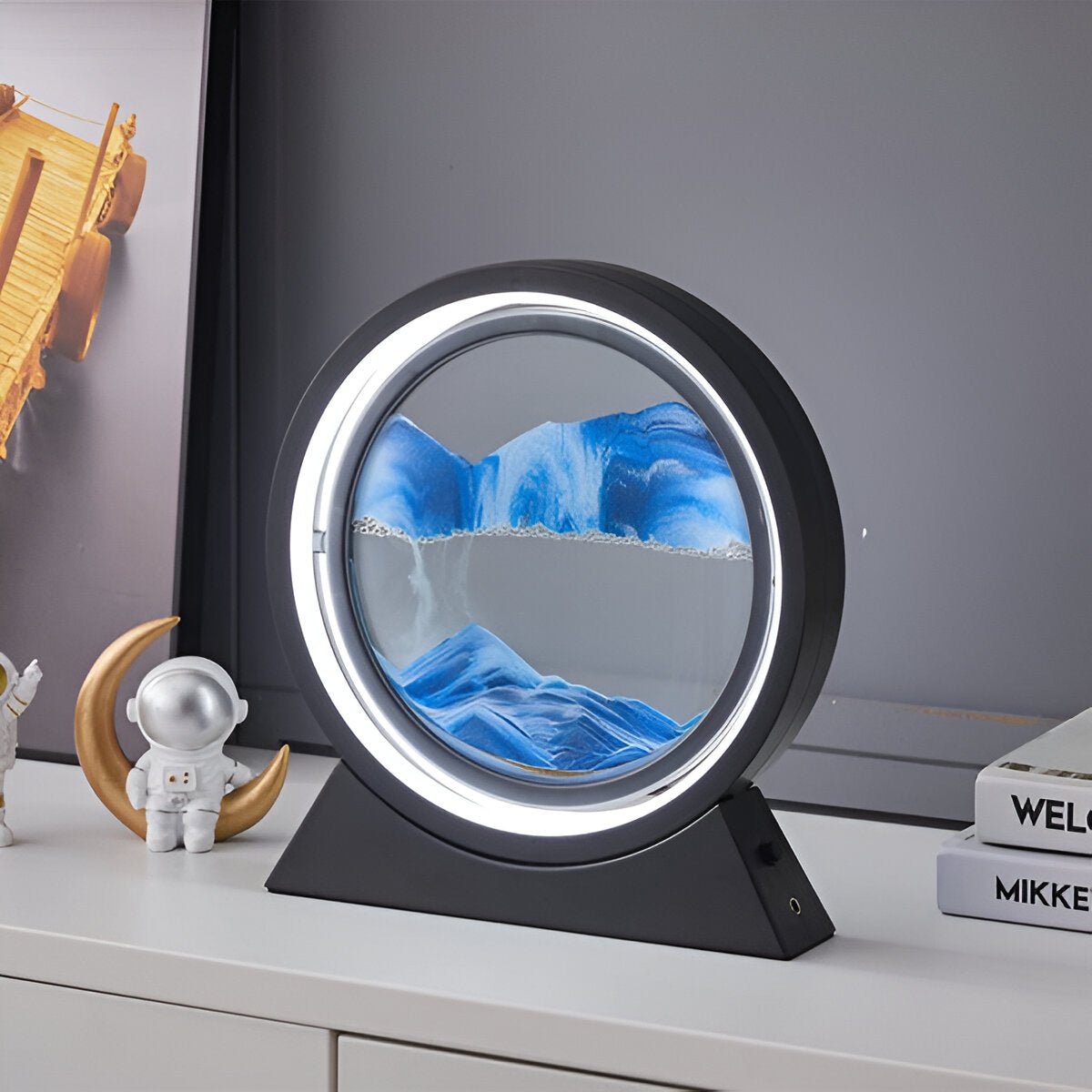 Virelle Maison - Lampe de table LED en verre avec sable en mouvement coloré | Virelle Maison