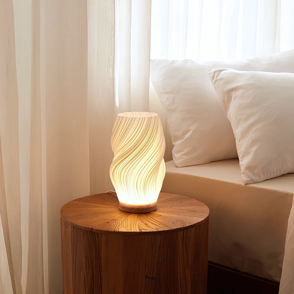 Virelle Maison - Lampe de table plissée en bois et ABS | Virelle Maison