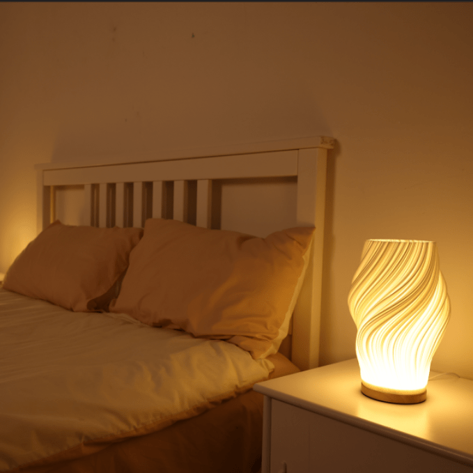 Virelle Maison - Lampe de table plissée en bois et ABS | Virelle Maison