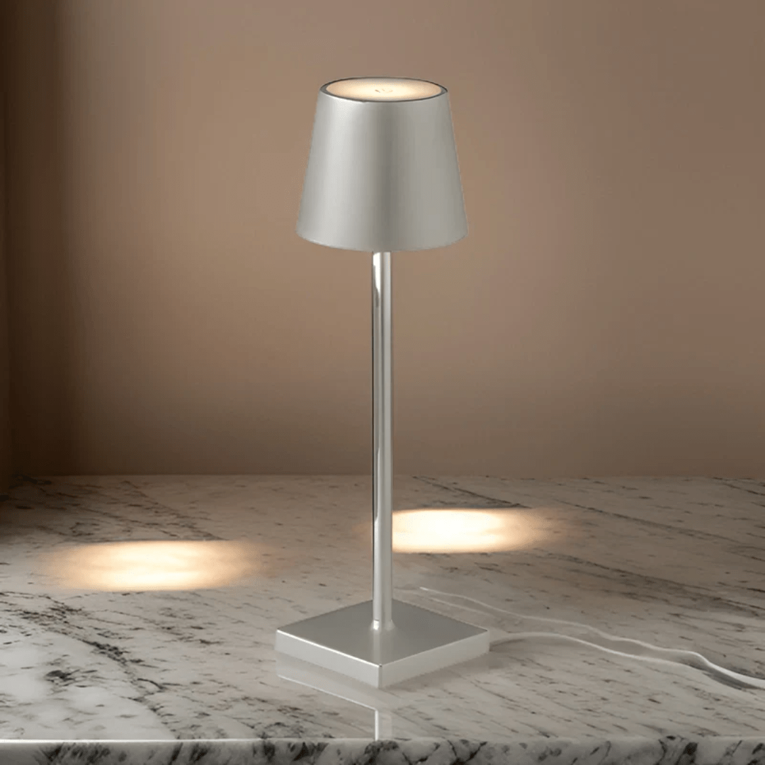 Virelle Maison - Lampe de table rechargeable en aluminium minimaliste | Virelle Maison
