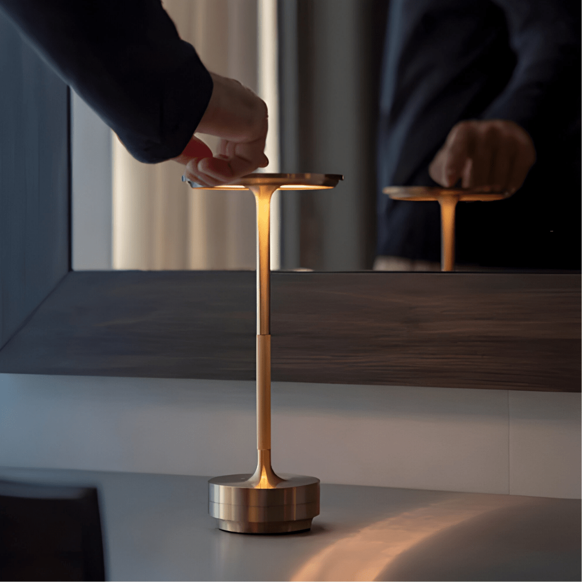 Virelle Maison - Lampe de table sans fil en métal – Dimmable avec commande tactile | Virelle Maison