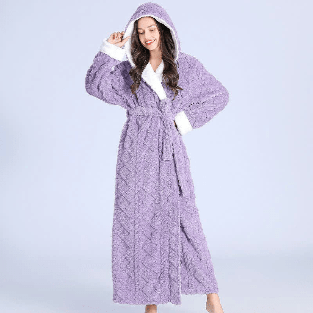 Virelle Maison - Peignoir long en maille douce avec capuche et poches | Virelle Maison