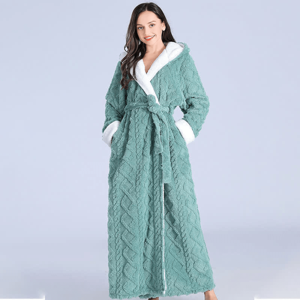 Virelle Maison - Peignoir long en maille douce avec capuche et poches | Virelle Maison