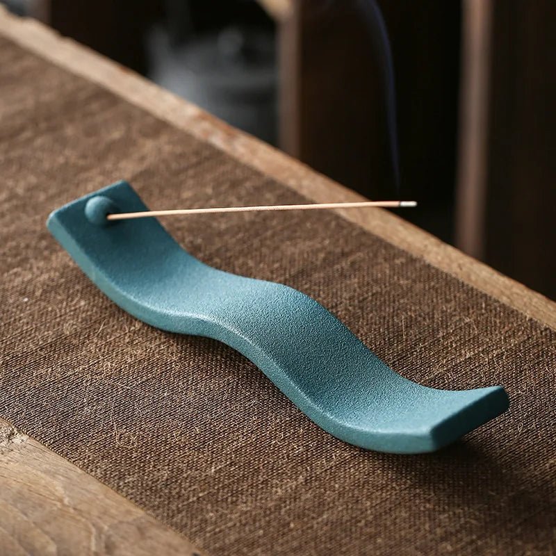 Virelle Maison - Porte - encens en céramique texturée à motif ondulé | Virelle Maison