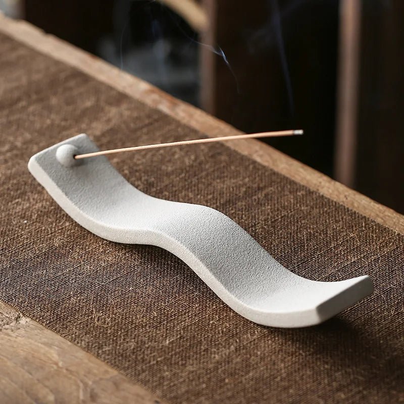Virelle Maison - Porte - encens en céramique texturée à motif ondulé | Virelle Maison