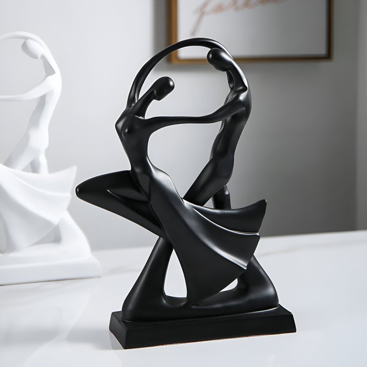 Virelle Maison - Sculpture décorative en résine noire et blanche contrastée | Virelle Maison