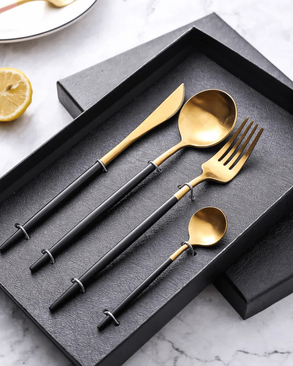 Virelle Maison - Service de couverts en acier noir mat et doré brossé | Virelle Maison