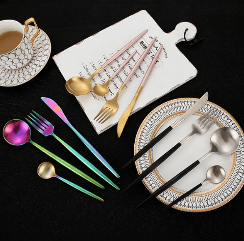 Virelle Maison - Set de couverts 4 pièces en acier inoxydable coloré | Virelle Maison