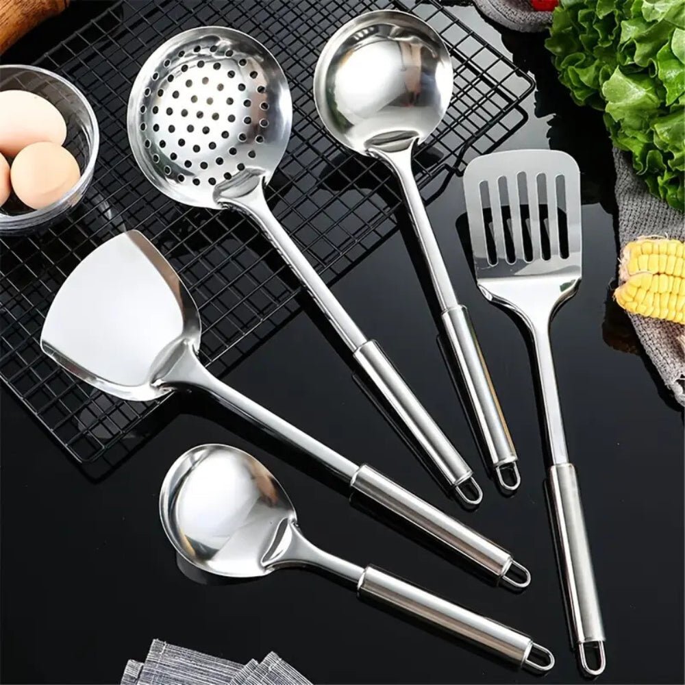 Virelle Maison - Set d’ustensiles de cuisine en acier inoxydable, finition brossée | Virelle Maison