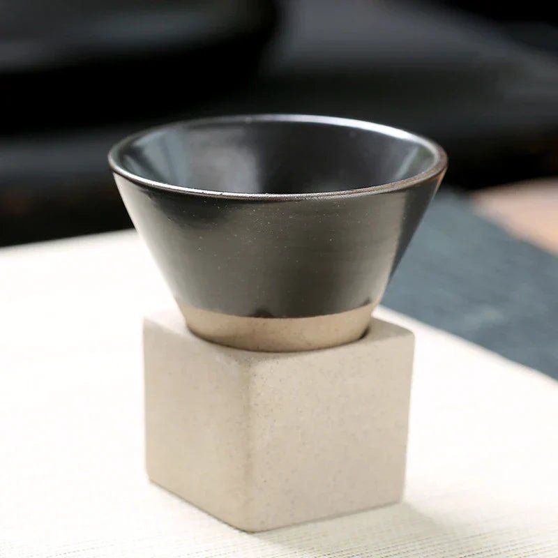 Virelle Maison - Tasse en céramique japonaise faite main, forme conique | Virelle Maison