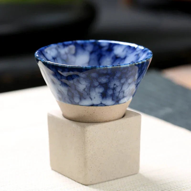 Virelle Maison - Tasse en céramique japonaise faite main, forme conique | Virelle Maison