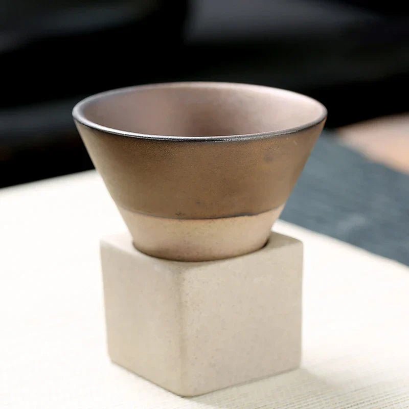 Virelle Maison - Tasse en céramique japonaise faite main, forme conique | Virelle Maison