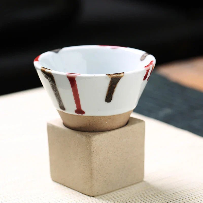 Virelle Maison - Tasse en céramique japonaise faite main, forme conique | Virelle Maison