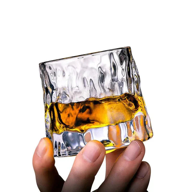 Verre à whisky texturé rotatif en verre soufflé | Virelle Maison