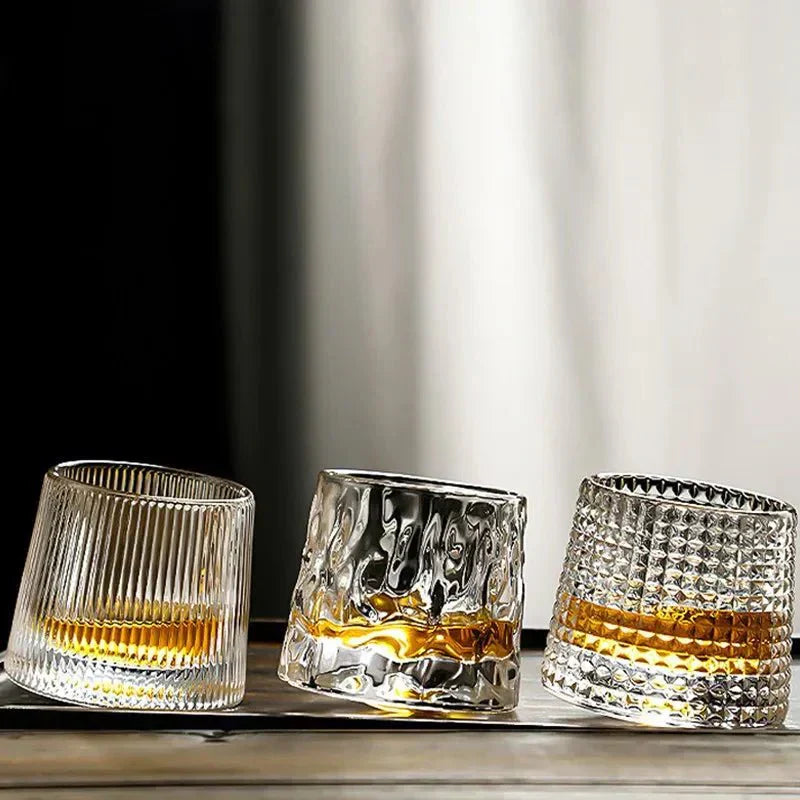 Verre à whisky texturé rotatif en verre soufflé | Virelle Maison